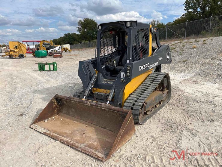 deere-325g-image-4