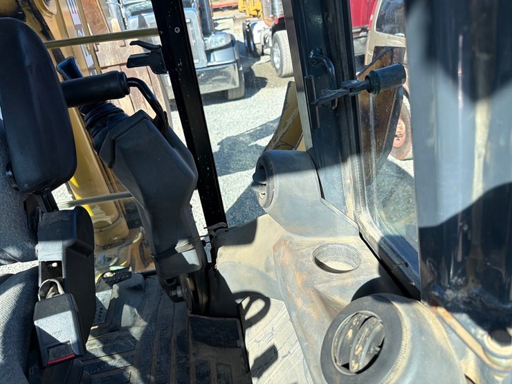 2005-deere-310sg-image-61
