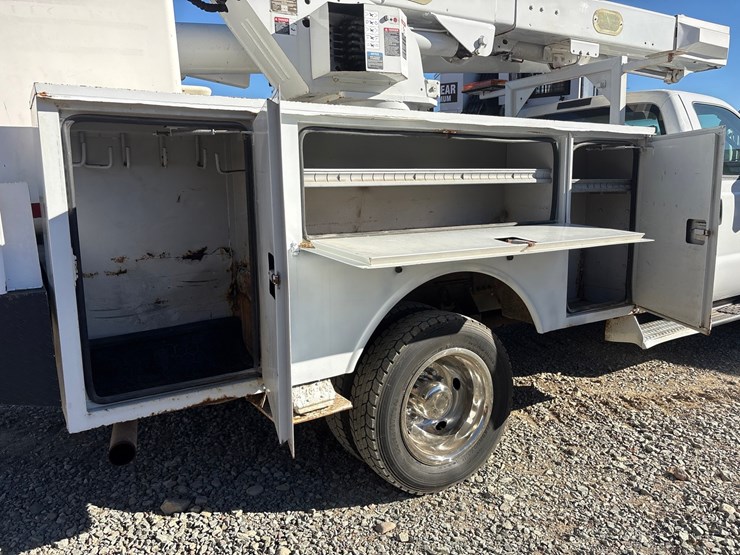 2008-ford-f550-image-27