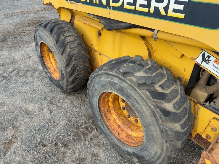 2002-john-deere-250-image-11