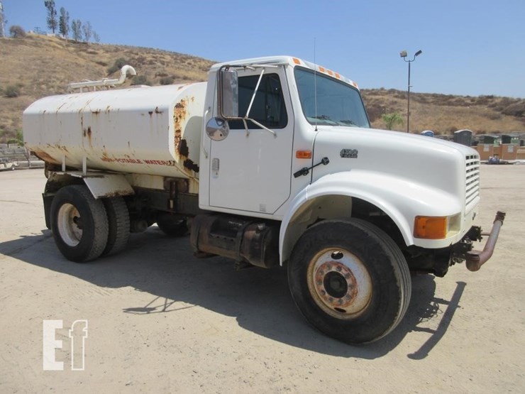 2001-international-4700-image-2