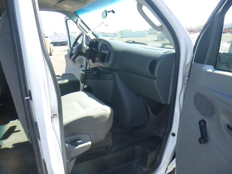 2007-ford-econoline-350-image-6