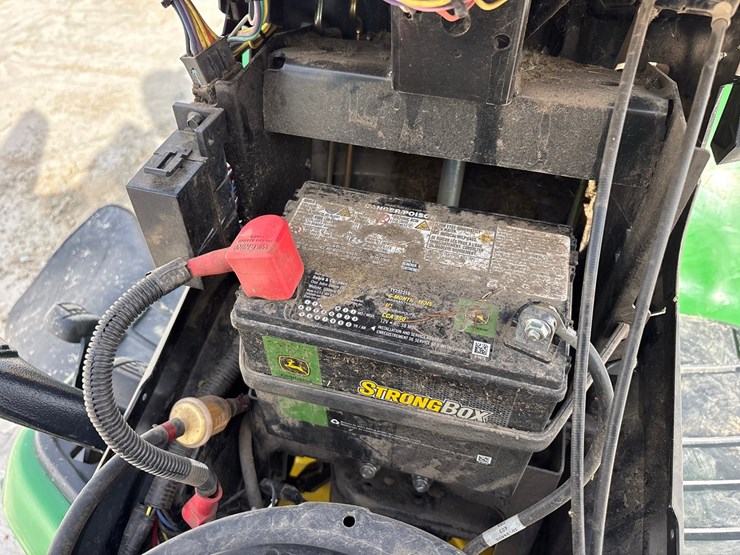 john-deere-x300-image-25