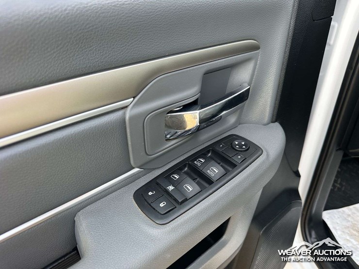 2018-dodge-ram-2500-image-26