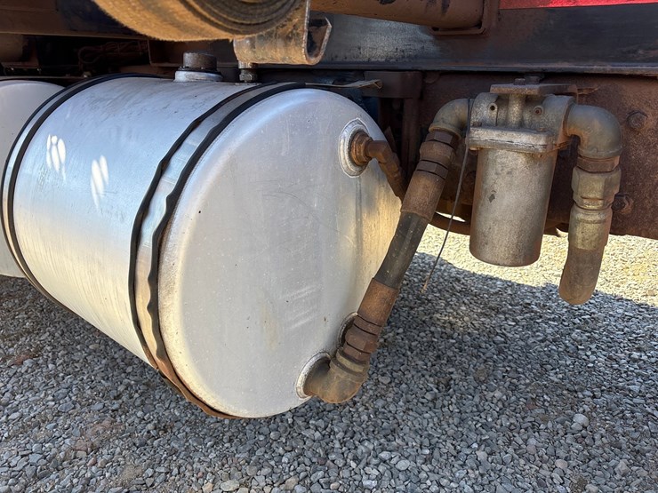 2009-kenworth-t800-image-29