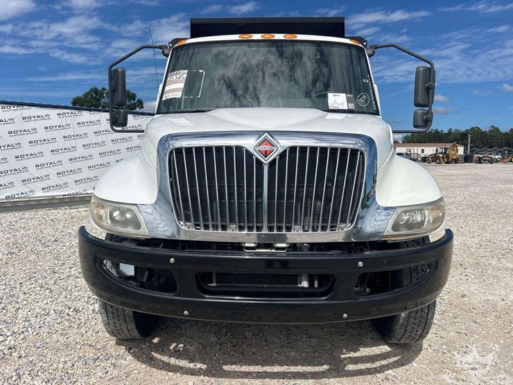 2020-international-mv607-image-43