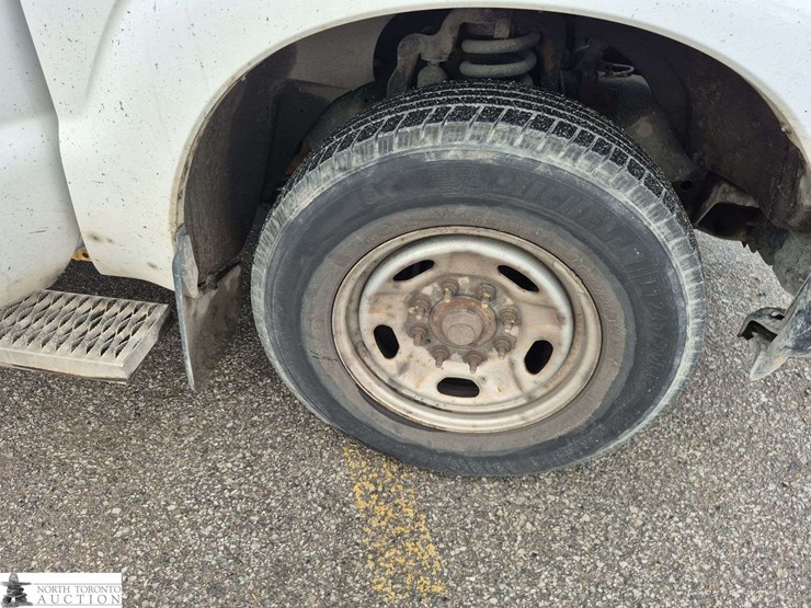 2014-ford-f350-image-26