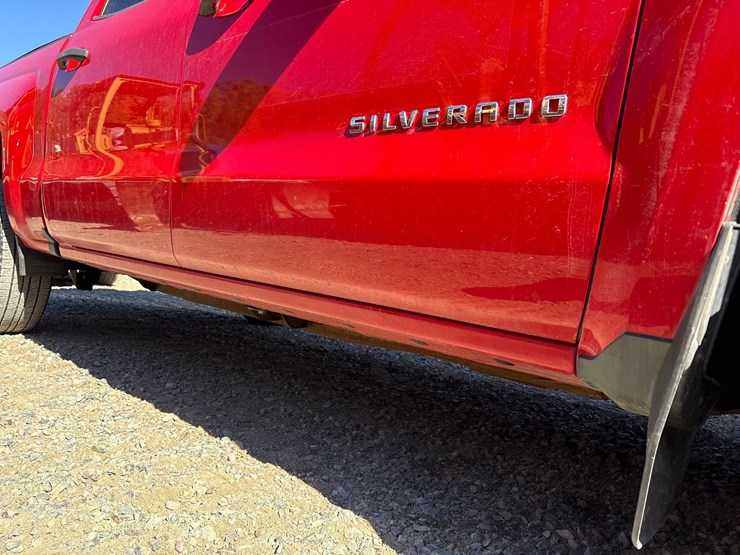 2018-chevrolet-silverado-1500-image-23