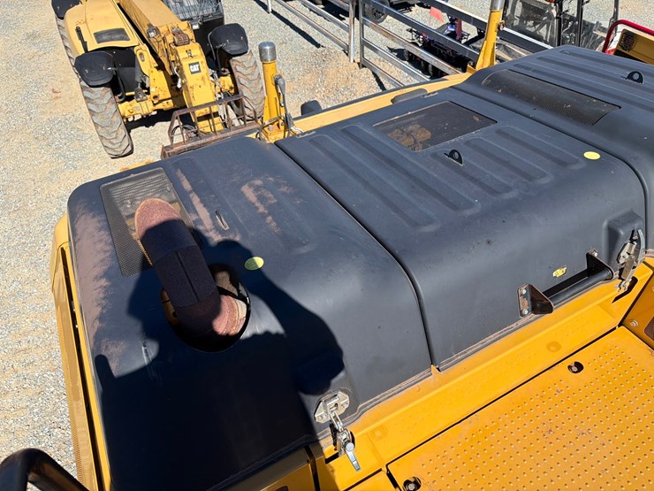 2013-caterpillar-c9-image-50