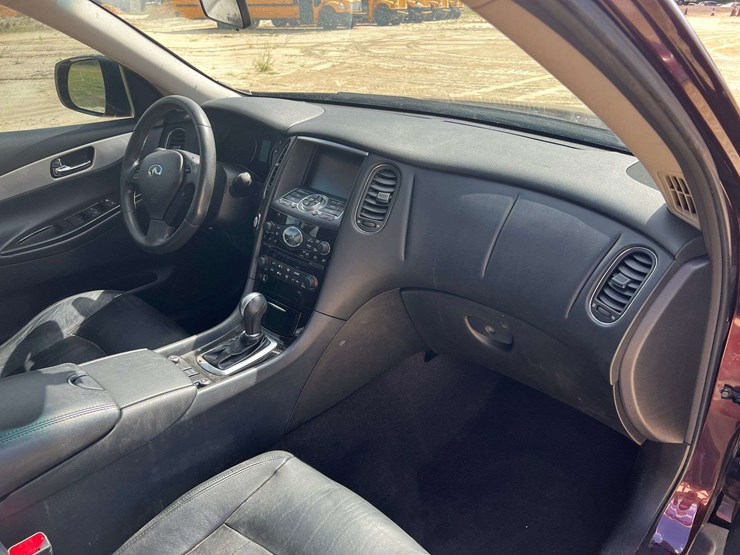 2017-infiniti-qx50-image-18