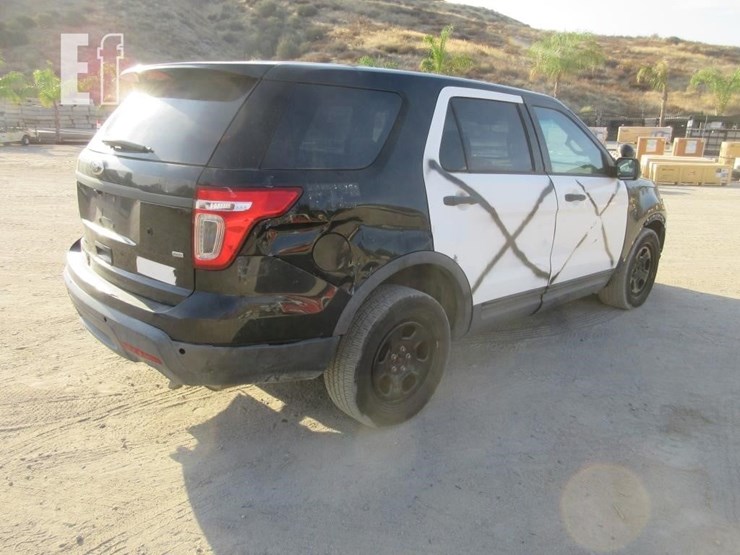 2014-ford-explorer-image-3