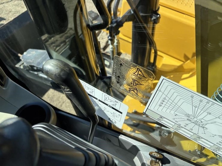 2020-caterpillar-313flgc-image-36