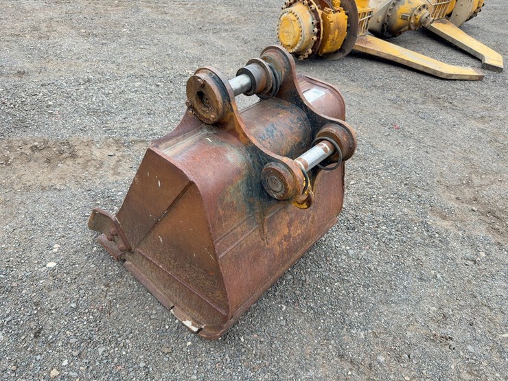 caterpillar-30-image-2