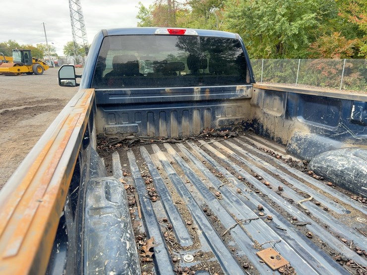 2019-ford-f150-xlt-image-13