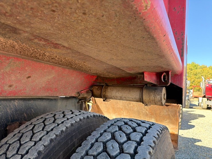 2016-kenworth-t880-image-24
