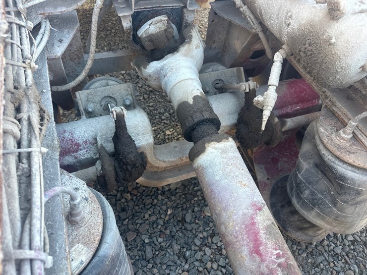 mack-rb688s-image-58