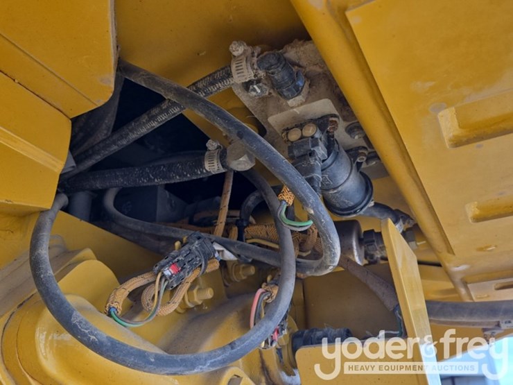 2021-caterpillar-d5-lgp-image-35