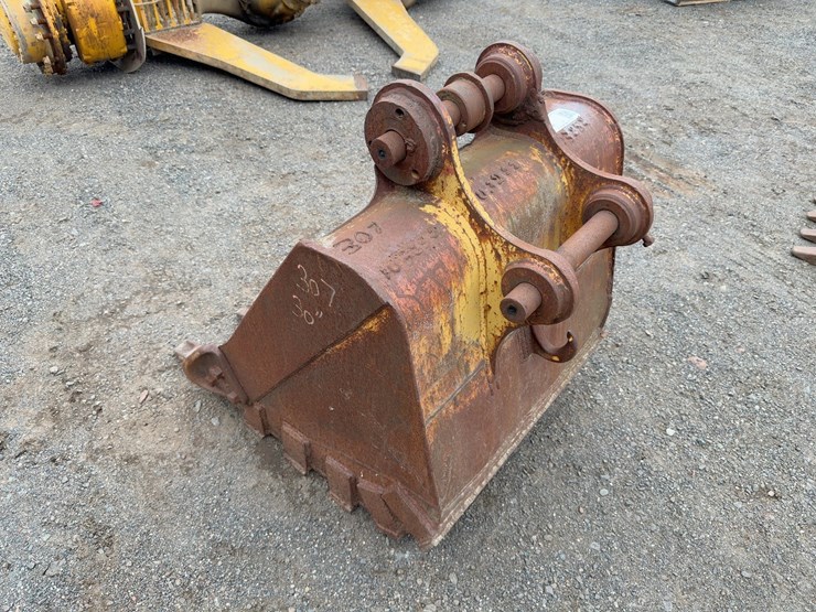 caterpillar-30-image-2