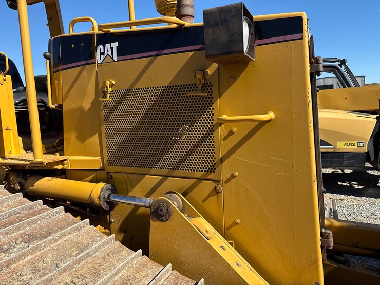 caterpillar-d5m-lgp-image-17