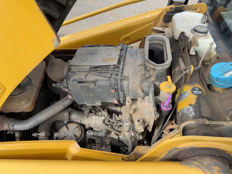 2012-caterpillar-430f-image-12