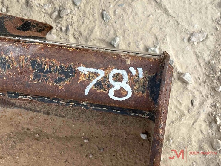 deere-325g-image-6
