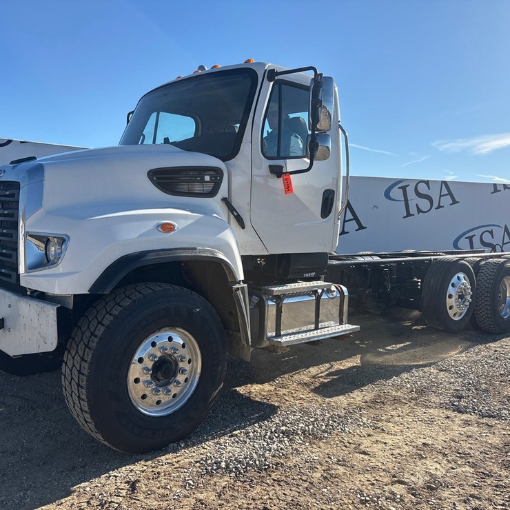 2015 FREIGHTLINER 114SD