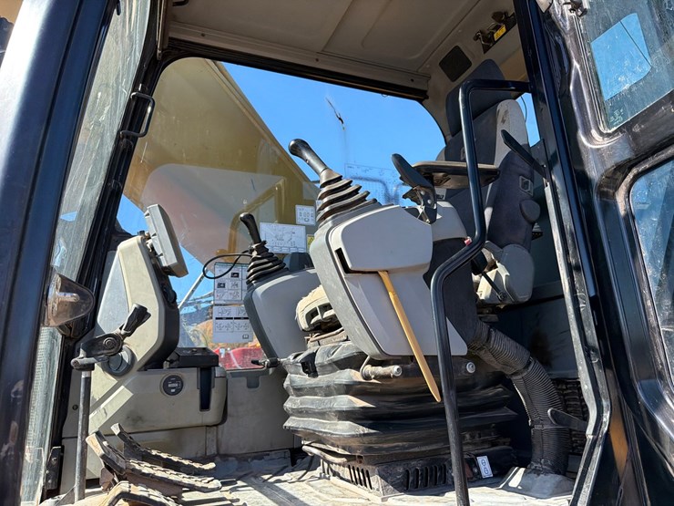 2013-caterpillar-c9-image-89
