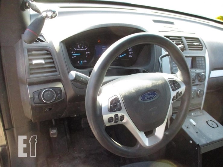 2014-ford-explorer-image-12