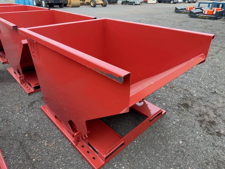 2-yard-self-dumping-hopper-image-3