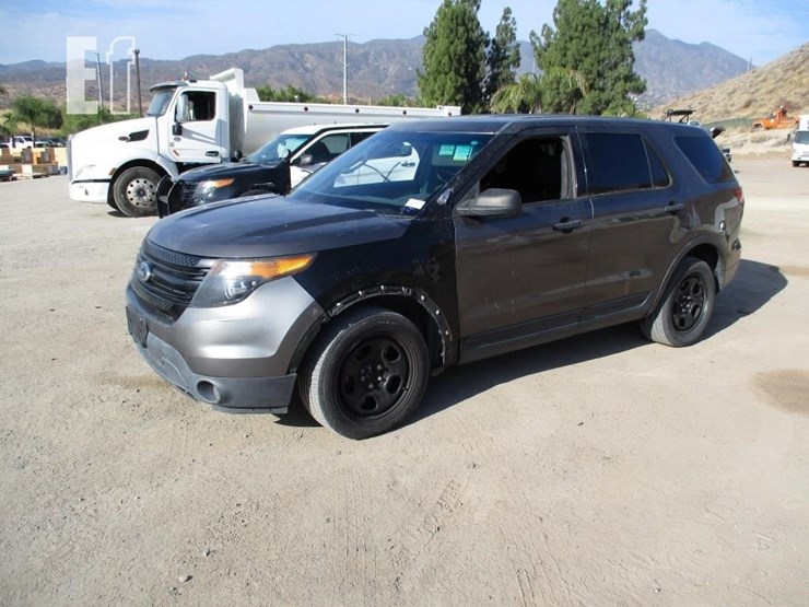 2015-ford-explorer-image-1