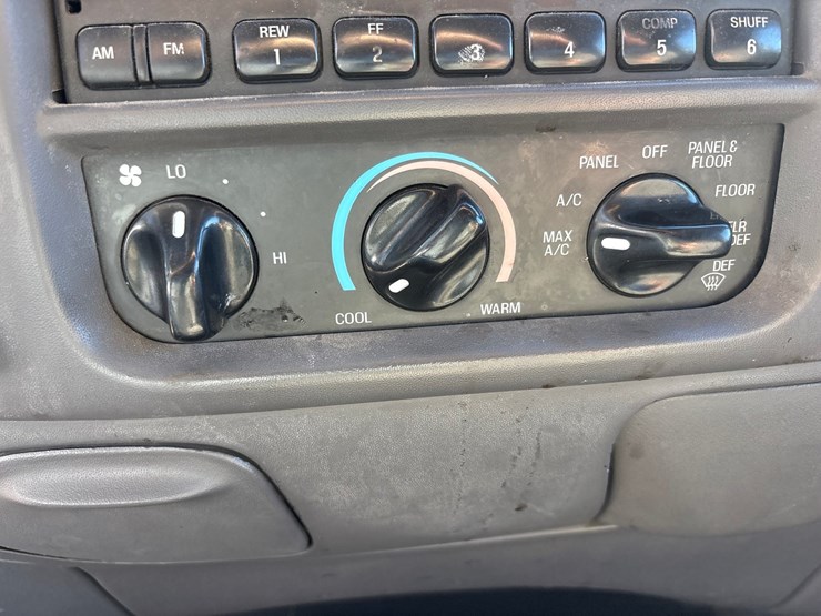 2001-ford-f150-xlt-image-48