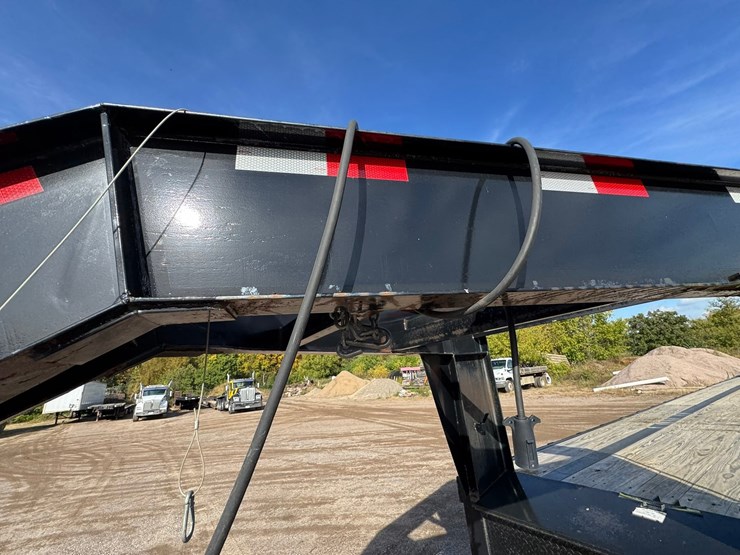 #1956-•-2023-gatormade-tuff-gooseneck-trailer-image-13