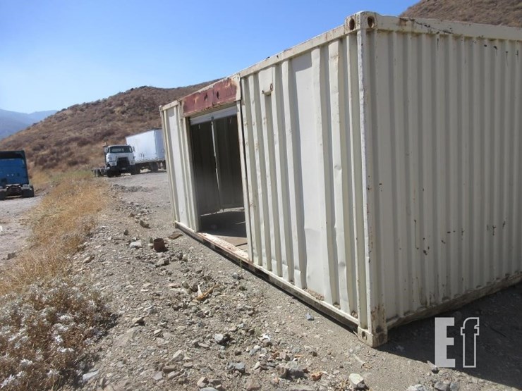 20'-storage-container-w/roll-up-side-door-image-4