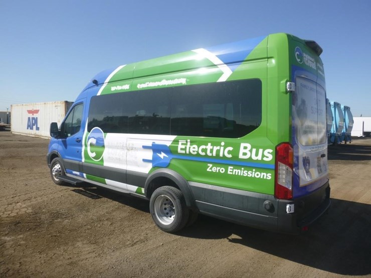 2022-ford-e450-image-4
