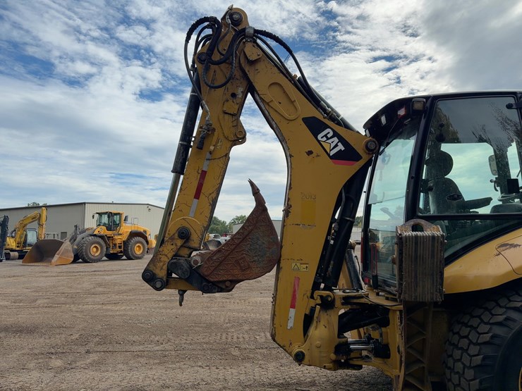 2012-caterpillar-430f-image-21