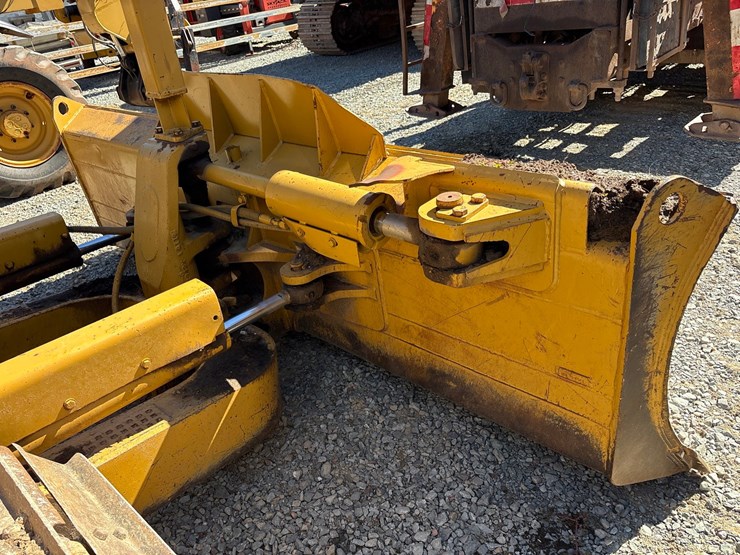 caterpillar-d5m-lgp-image-34