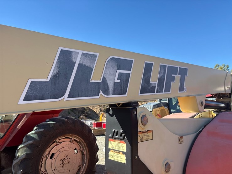 2013-jlg-m600jp-image-25