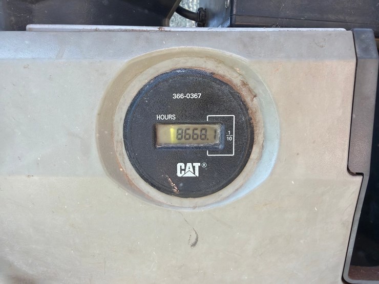 2013-caterpillar-c9-image-103