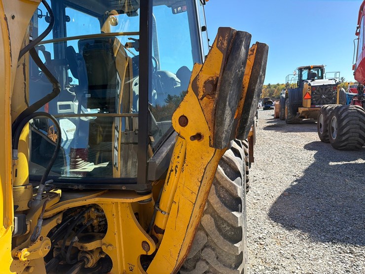 2005-deere-310sg-image-38
