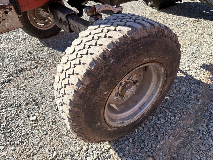 massey-ferguson-1135-image-55