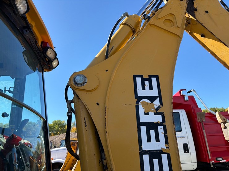 2005-deere-310sg-image-28
