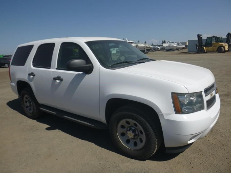 2014-chevrolet-tahoe-image-2