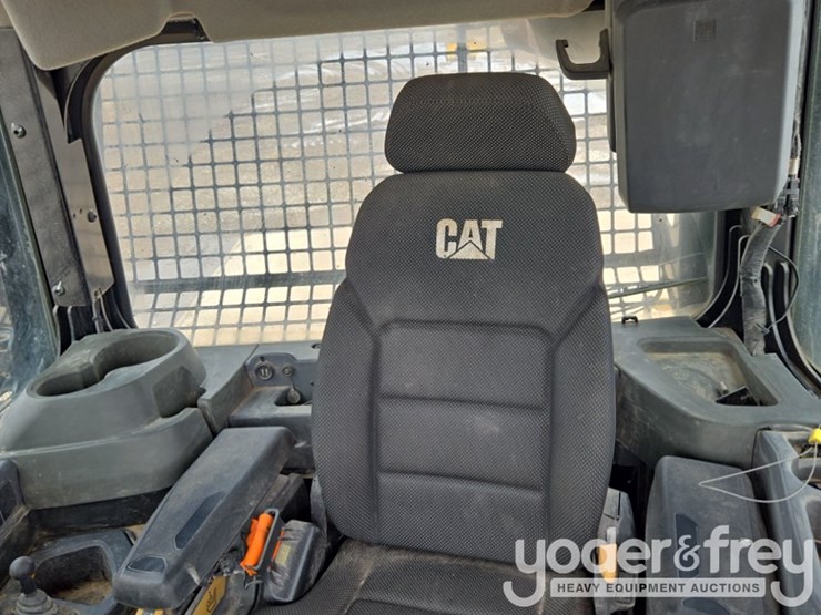 2021-caterpillar-d5-lgp-image-55