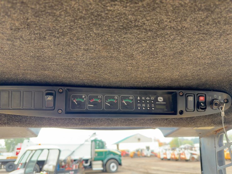 2002-john-deere-250-image-15