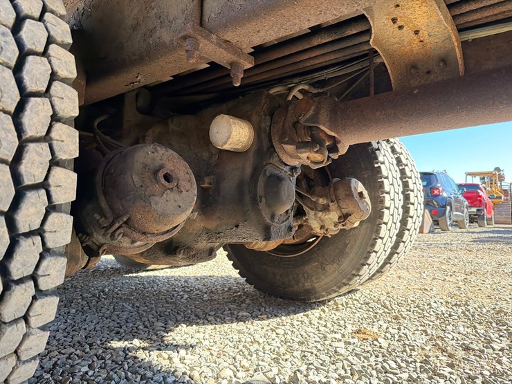 ford-l9000-image-74