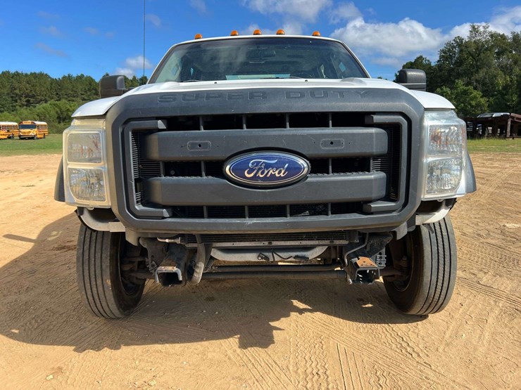 2015-ford-f550-image-7