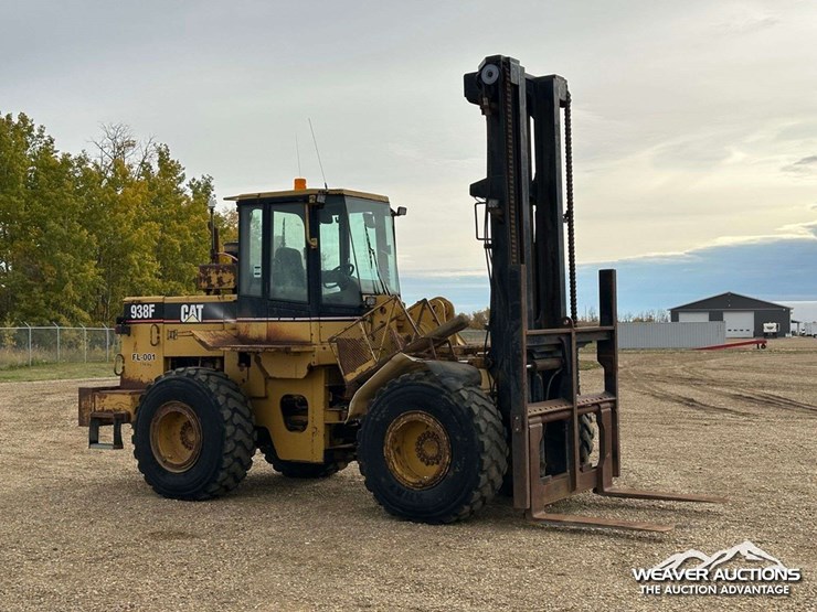 caterpillar-938f-image-2