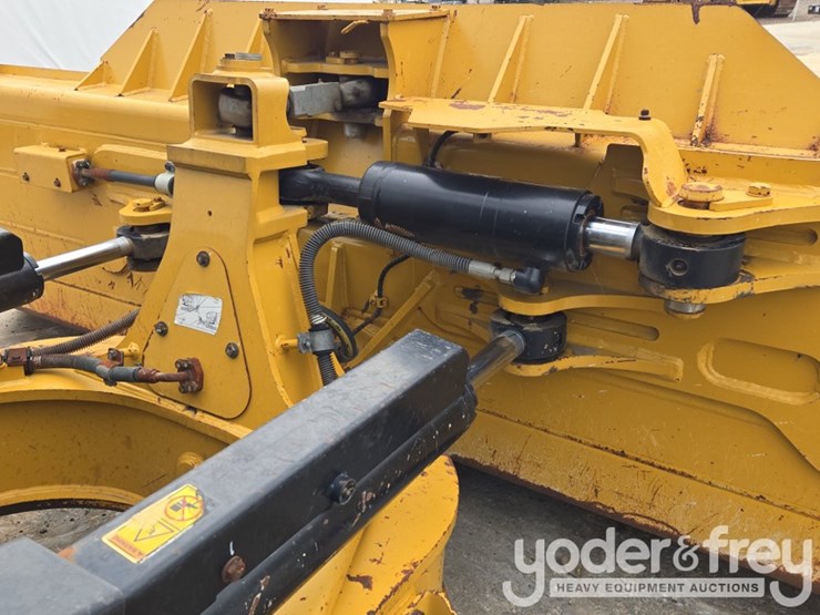2021-caterpillar-d5-lgp-image-31