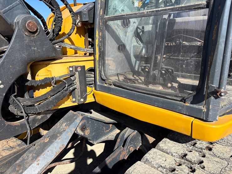 deere-85g-image-10