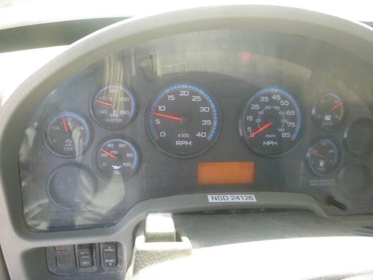 2016-international-durastar-4300-image-16